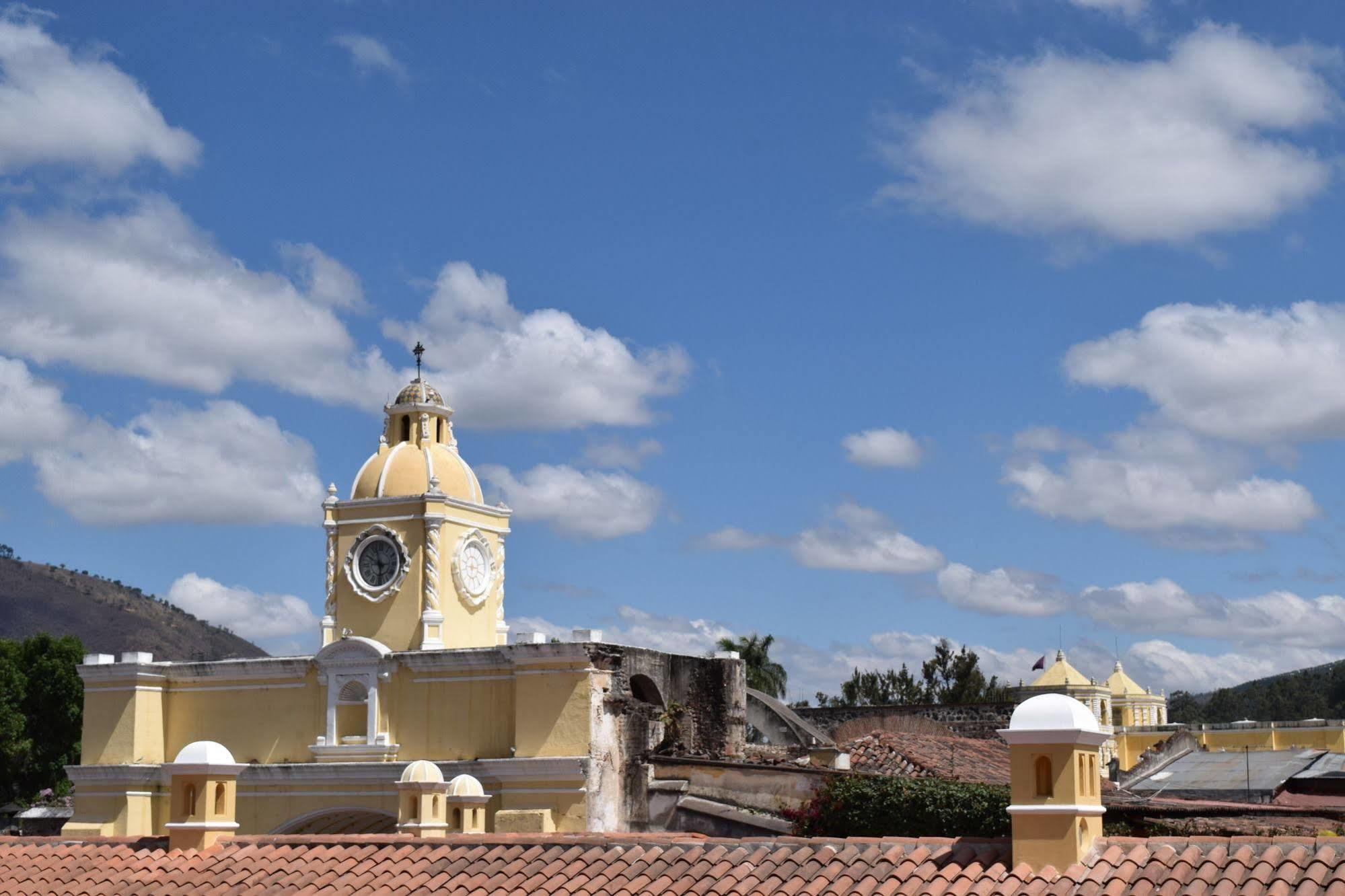 San Rafael Hotel Antigua Exteriör bild