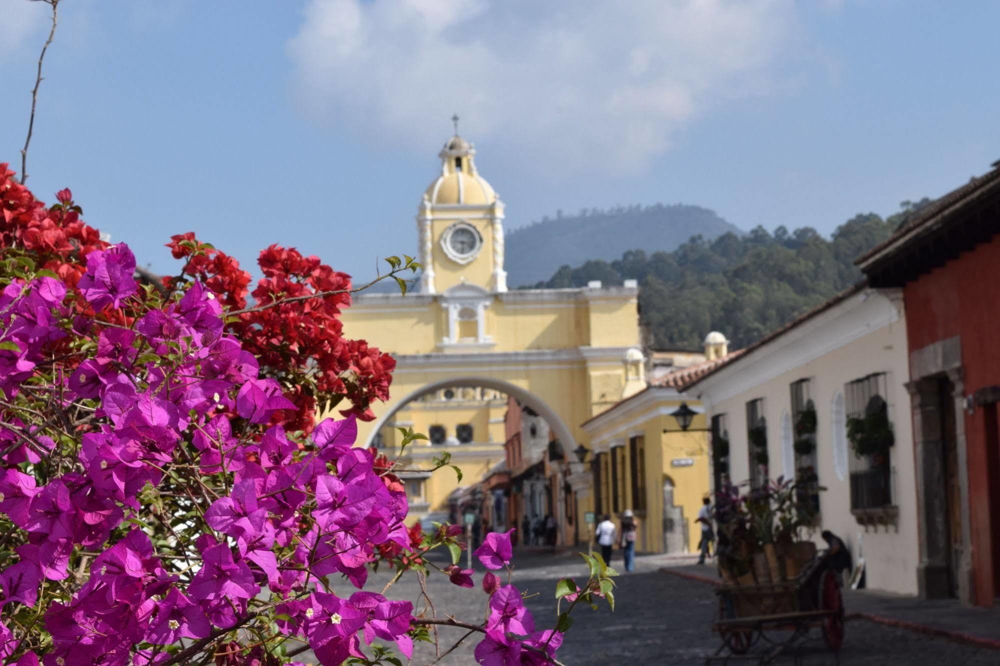 San Rafael Hotel Antigua Exteriör bild